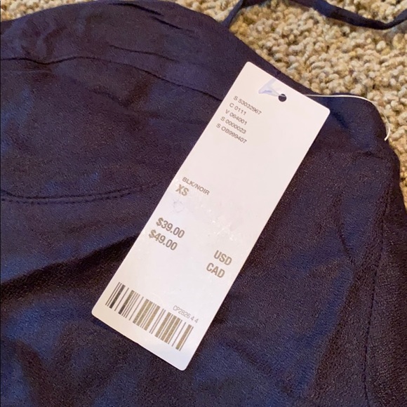 NWT urban outfitter crop top size XS VERY CUTE - Picture 2 of 3